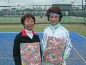 １３０歳以上の部準優勝の飯塚さんと興野さん